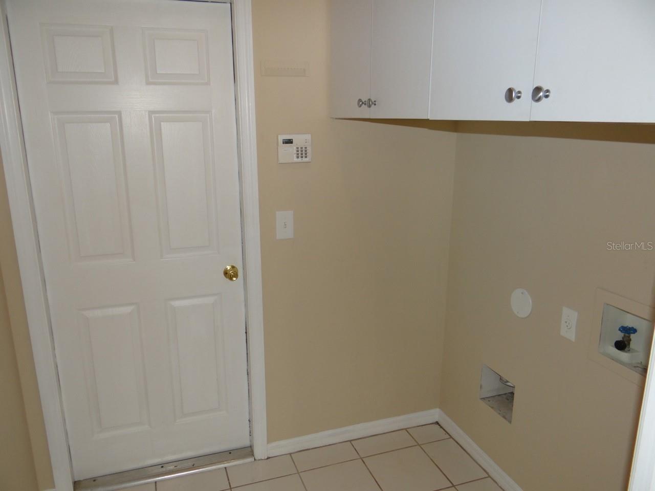 Image 14 of 18 For 17712 Hampshire Oak Drive