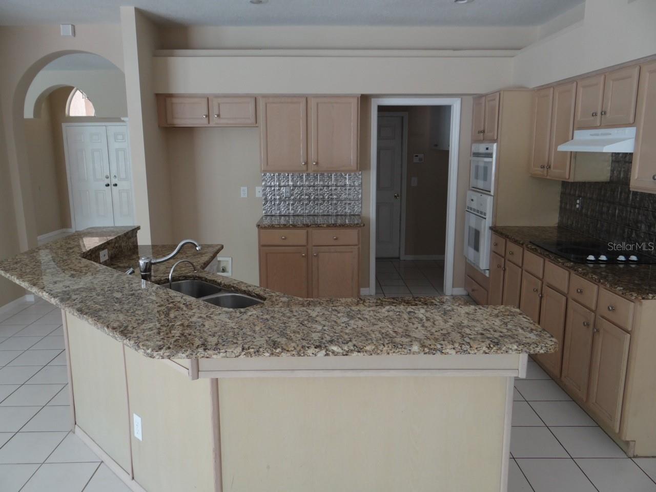 Image 2 of 18 For 17712 Hampshire Oak Drive