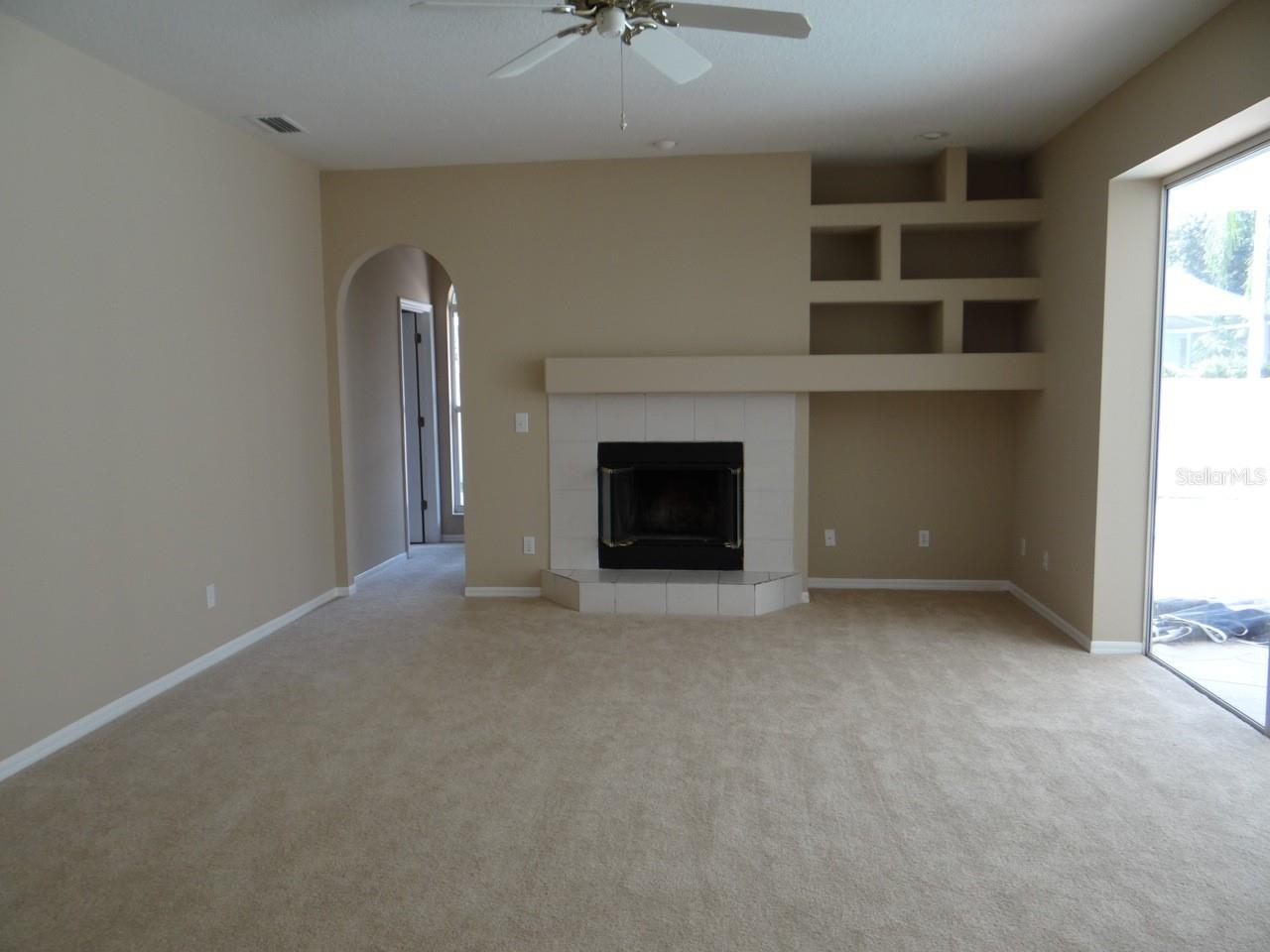 Image 3 of 18 For 17712 Hampshire Oak Drive