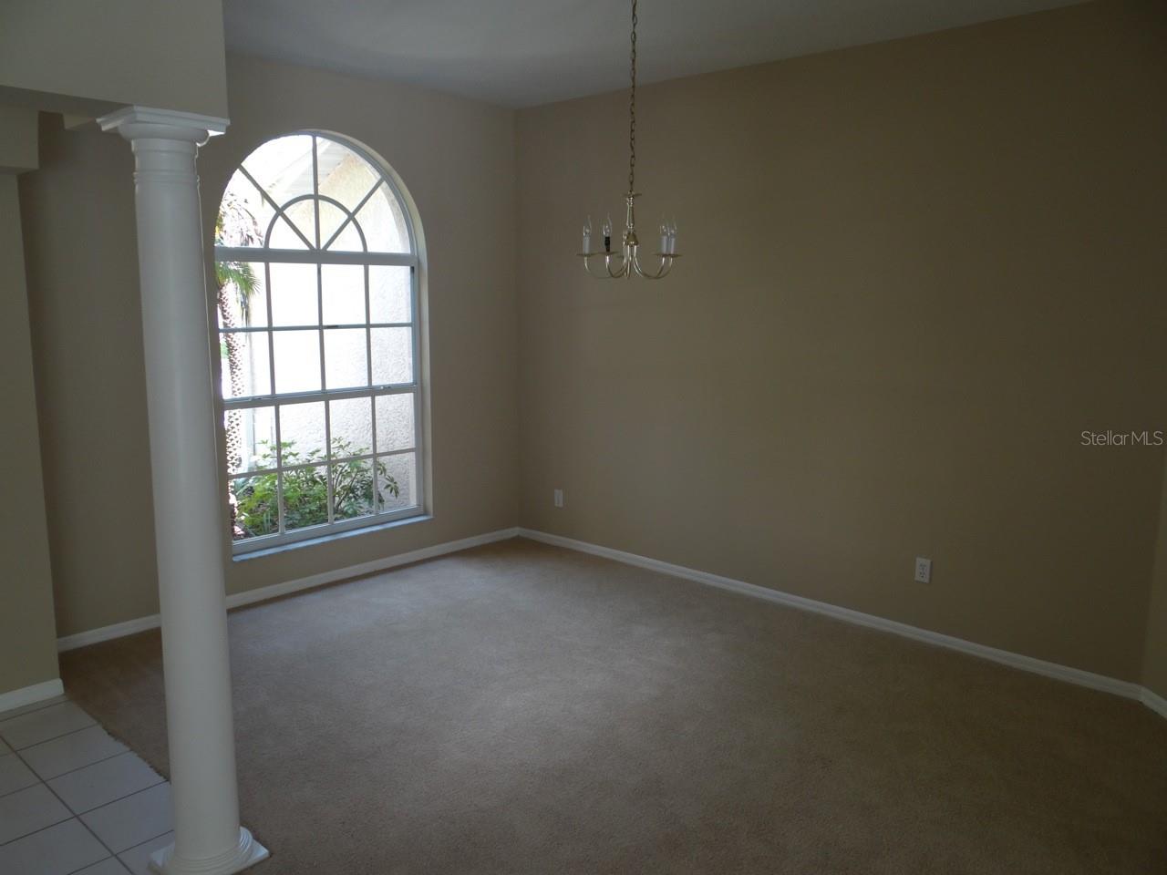 Image 4 of 18 For 17712 Hampshire Oak Drive