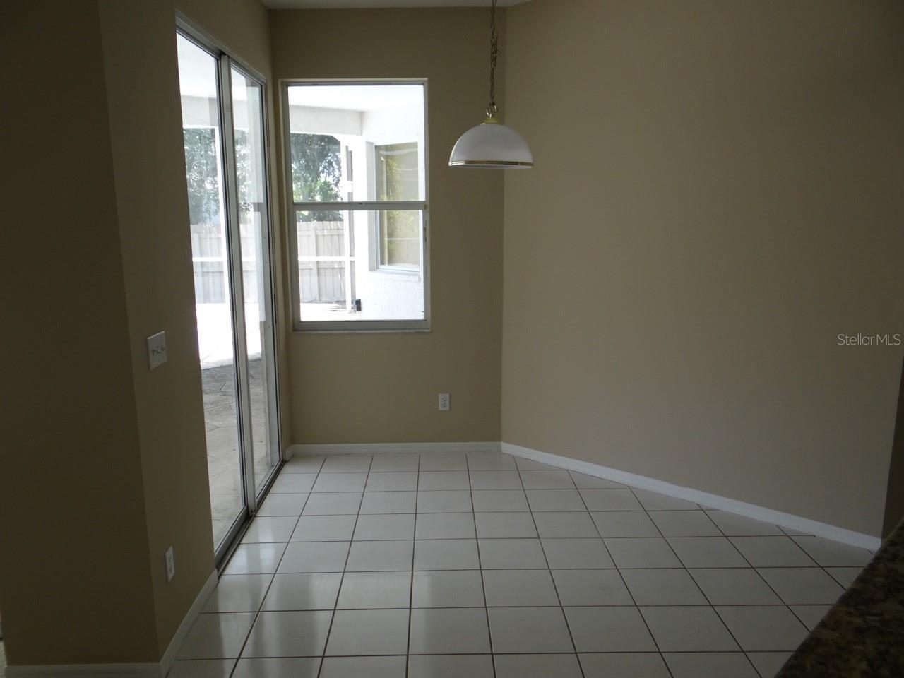 Image 7 of 18 For 17712 Hampshire Oak Drive