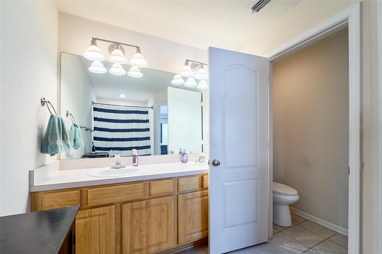 Image 25 of 43 For 5014 Pond Ridge Road