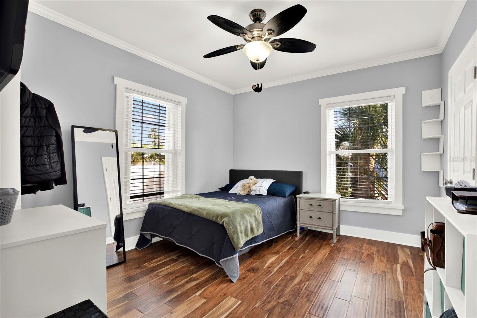Image 17 of 32 For 15656 1st Street E