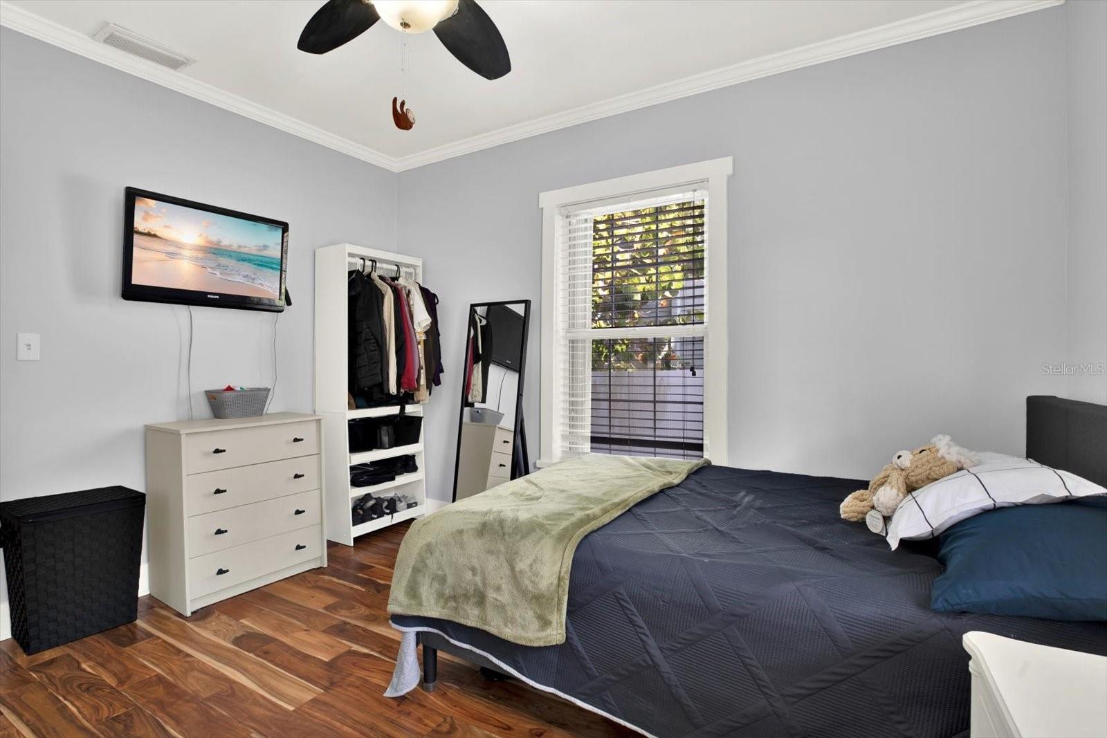 Image 18 of 32 For 15656 1st Street E