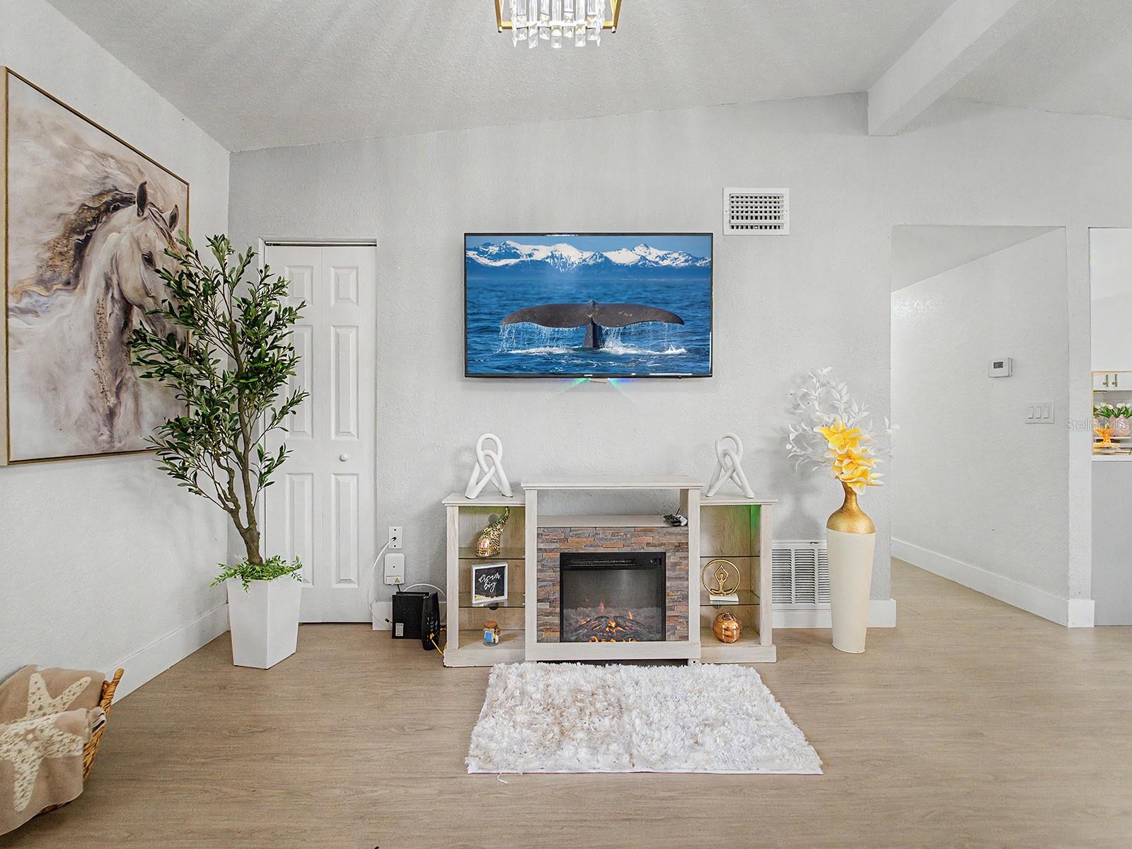 Image 11 of 47 For 609 Fairmont Drive
