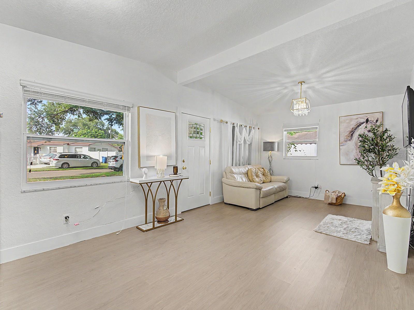 Image 12 of 47 For 609 Fairmont Drive