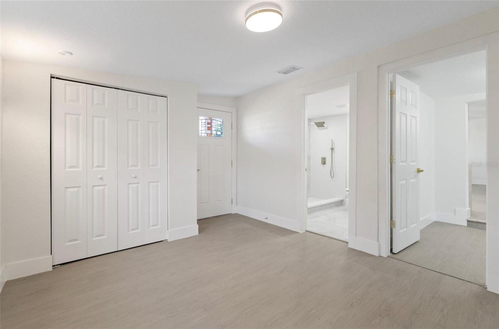 Image 35 of 47 For 609 Fairmont Drive