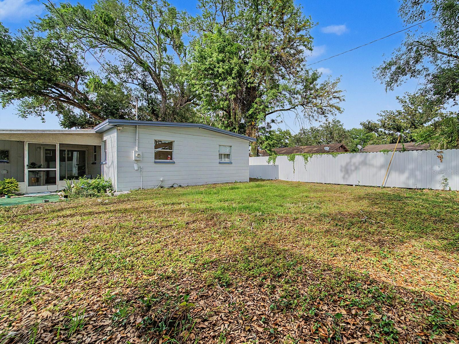 Image 38 of 47 For 609 Fairmont Drive