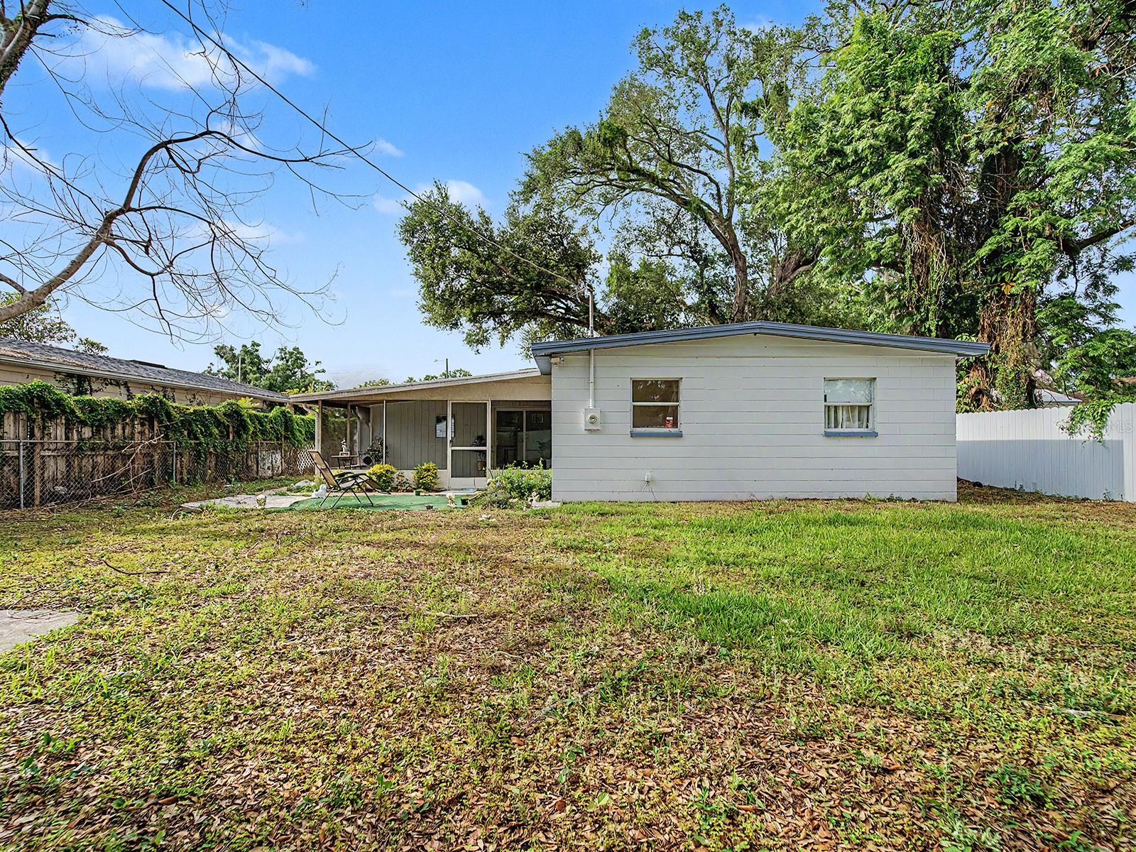 Image 39 of 47 For 609 Fairmont Drive