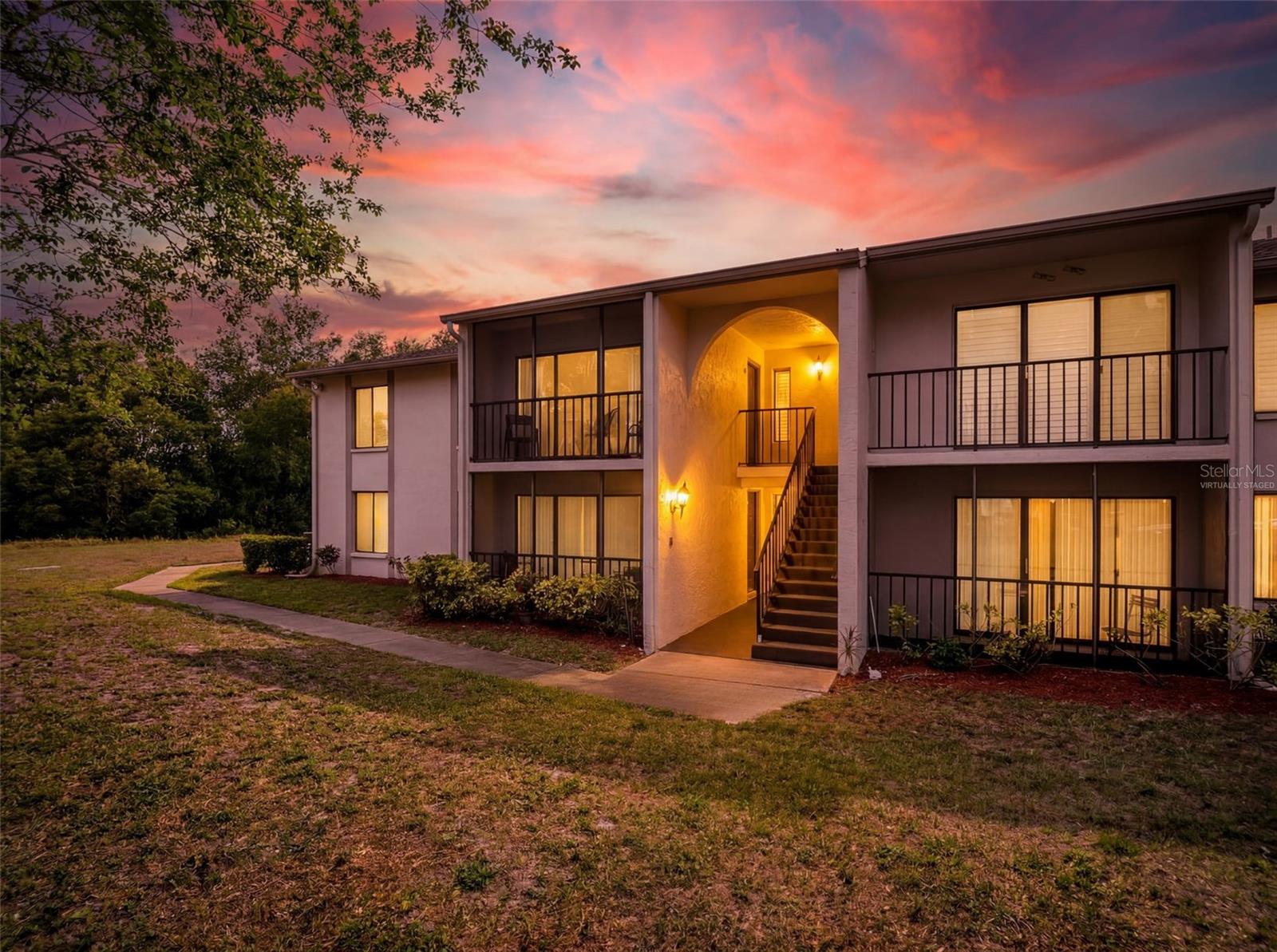 Image 27 of 32 For 2642 Pine Ridge Way S G2