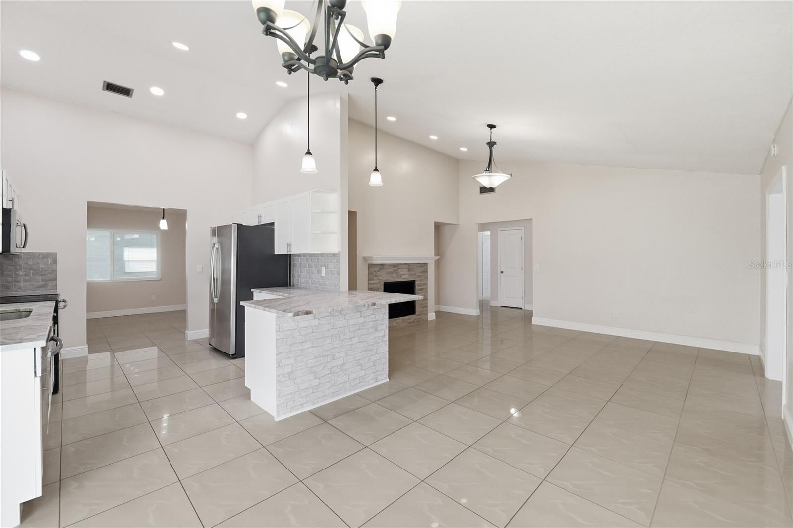 Image 10 of 51 For 11807 Nicklaus Circle