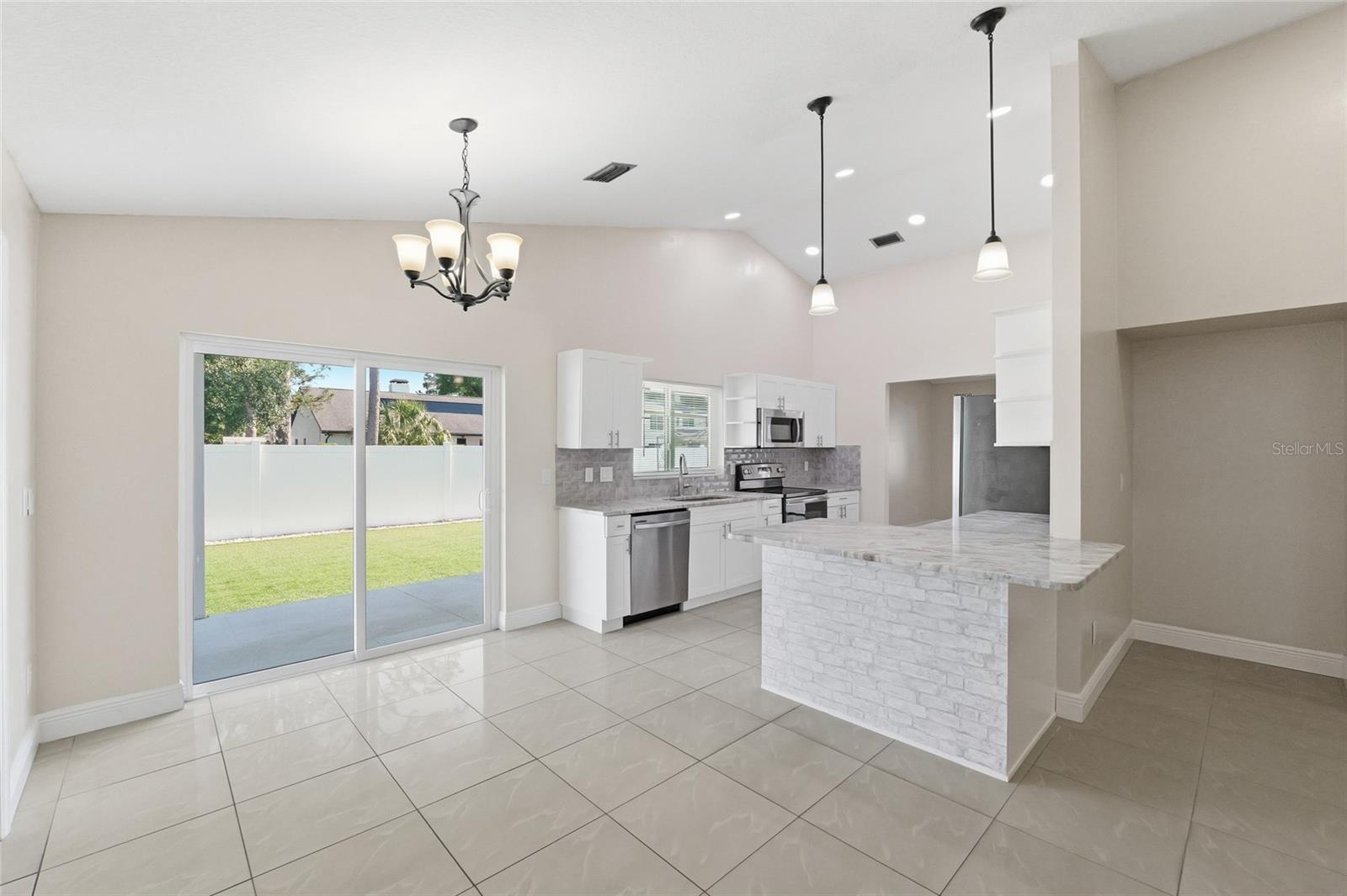 Image 13 of 51 For 11807 Nicklaus Circle