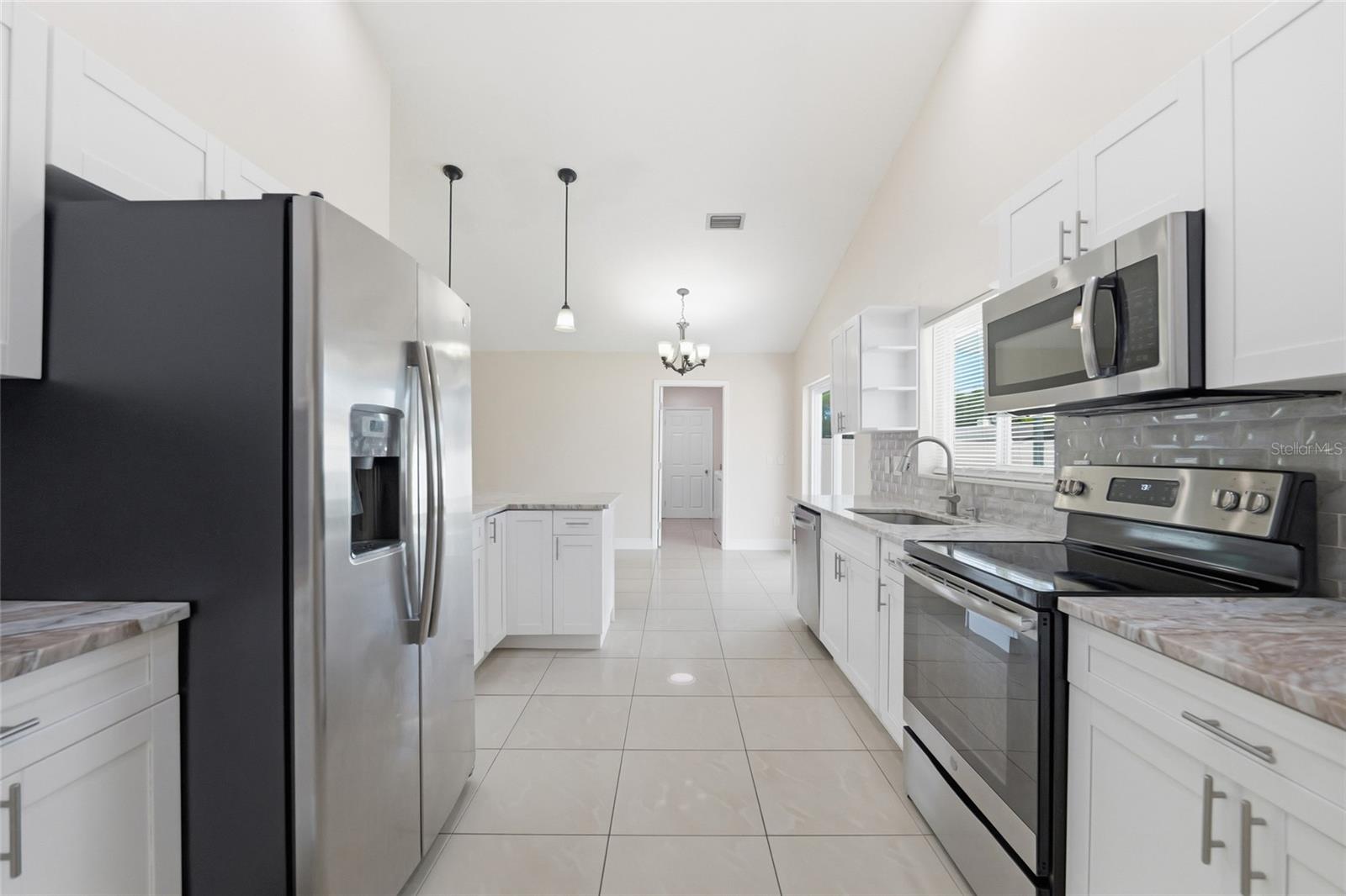 Image 15 of 51 For 11807 Nicklaus Circle