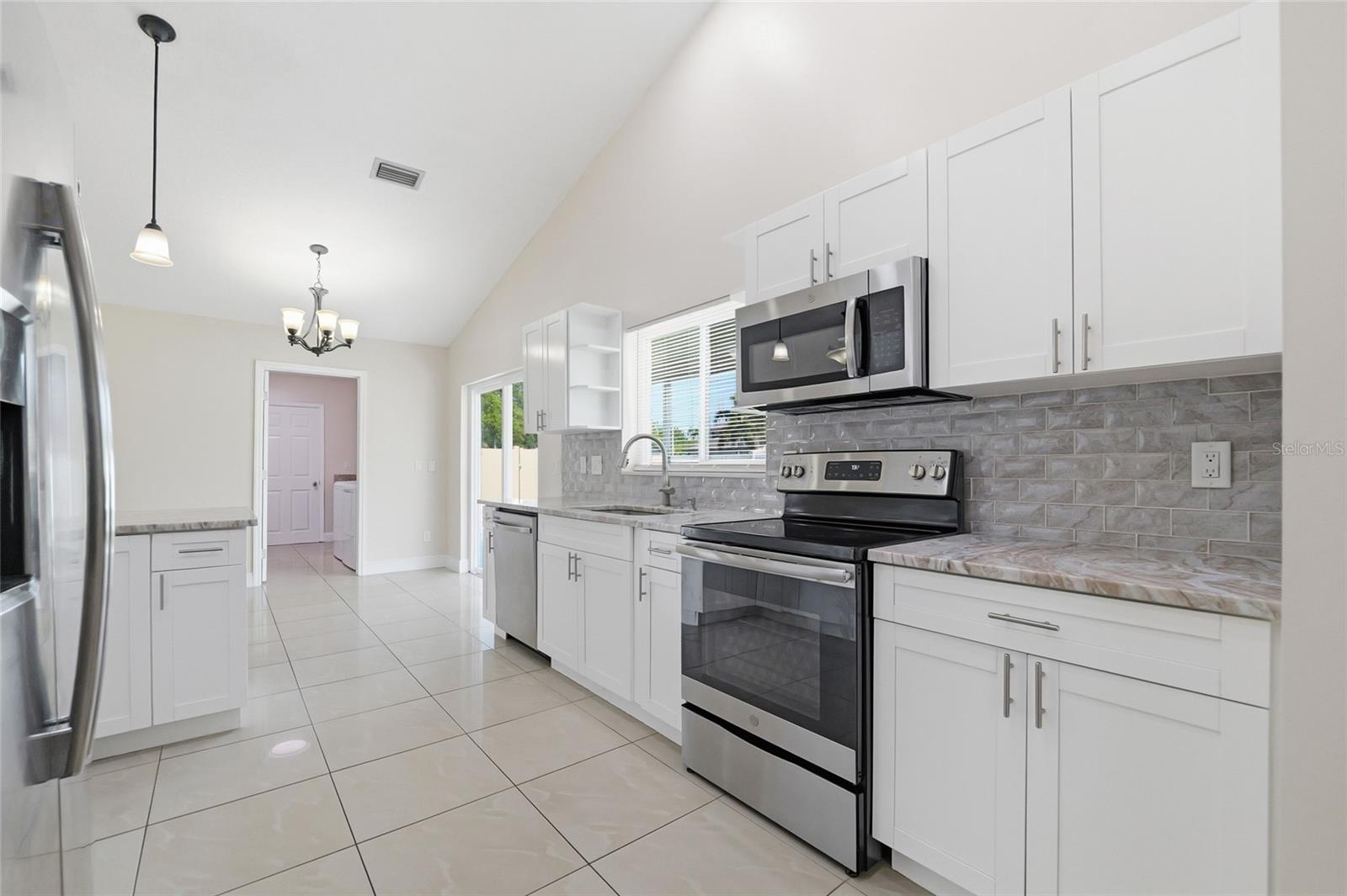 Image 16 of 51 For 11807 Nicklaus Circle