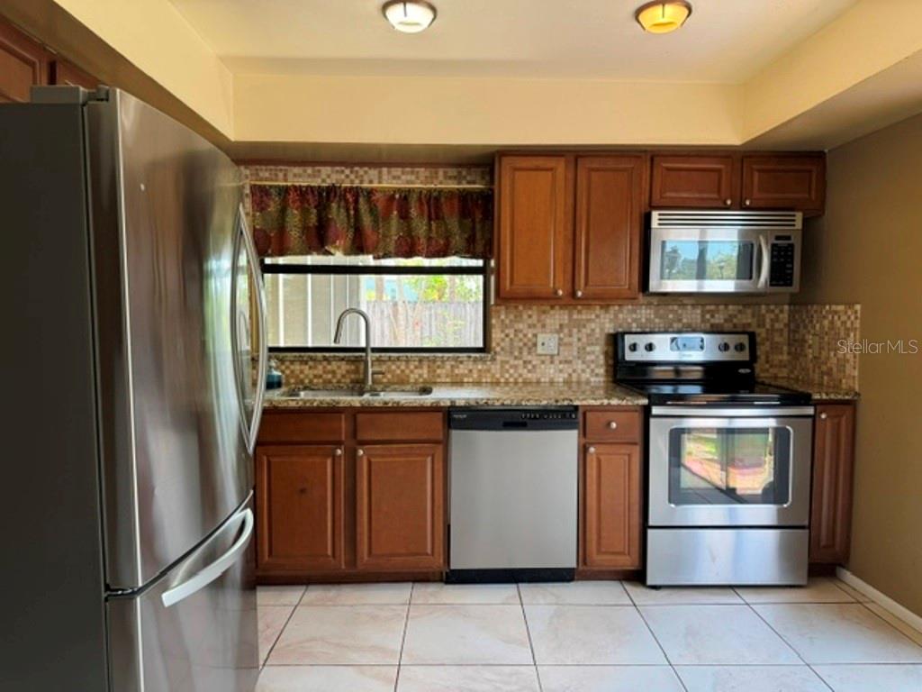 Image 17 of 26 For 10617 Fairfield Village Drive