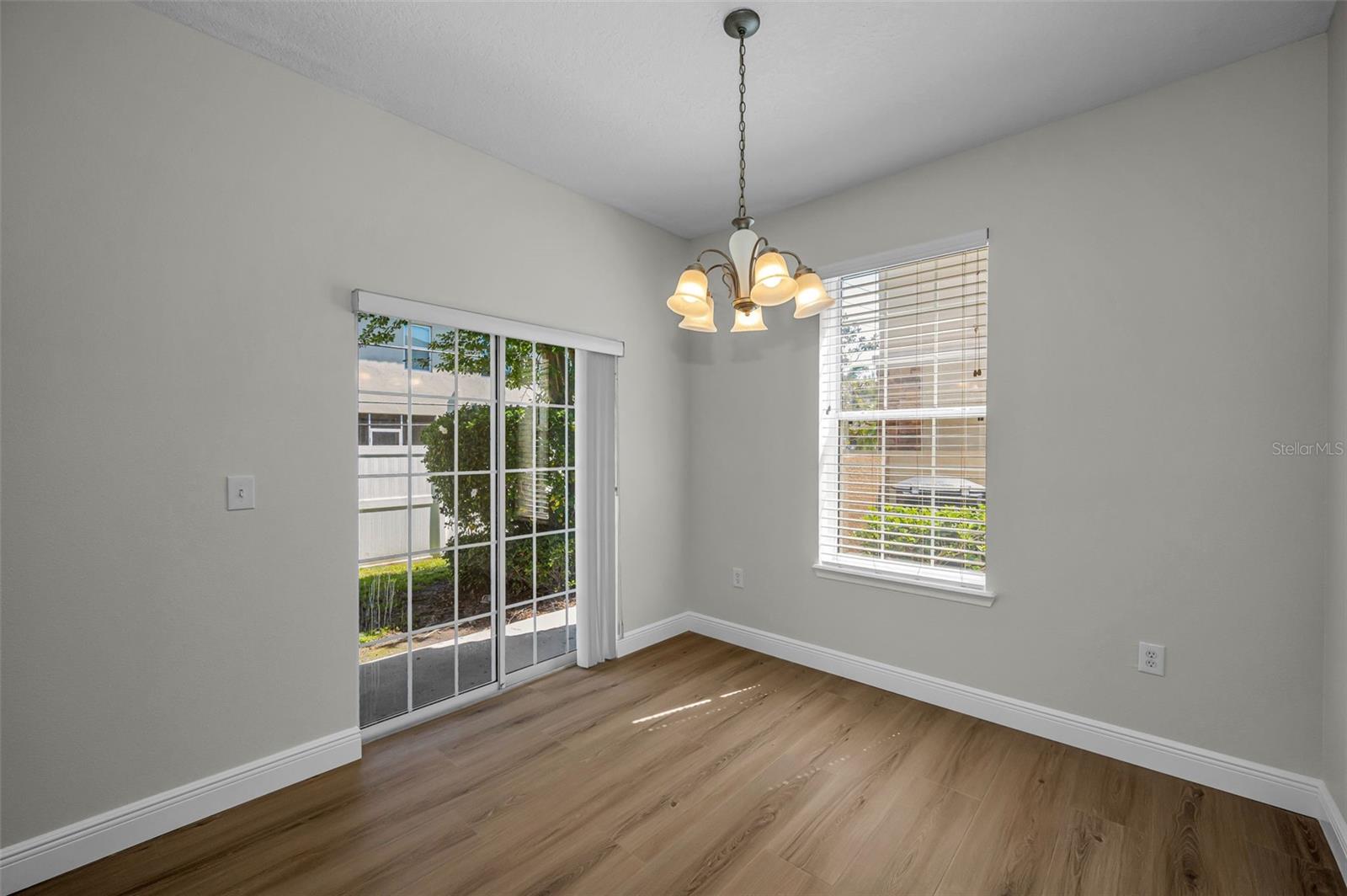 Image 16 of 66 For 617 52nd Avenue N