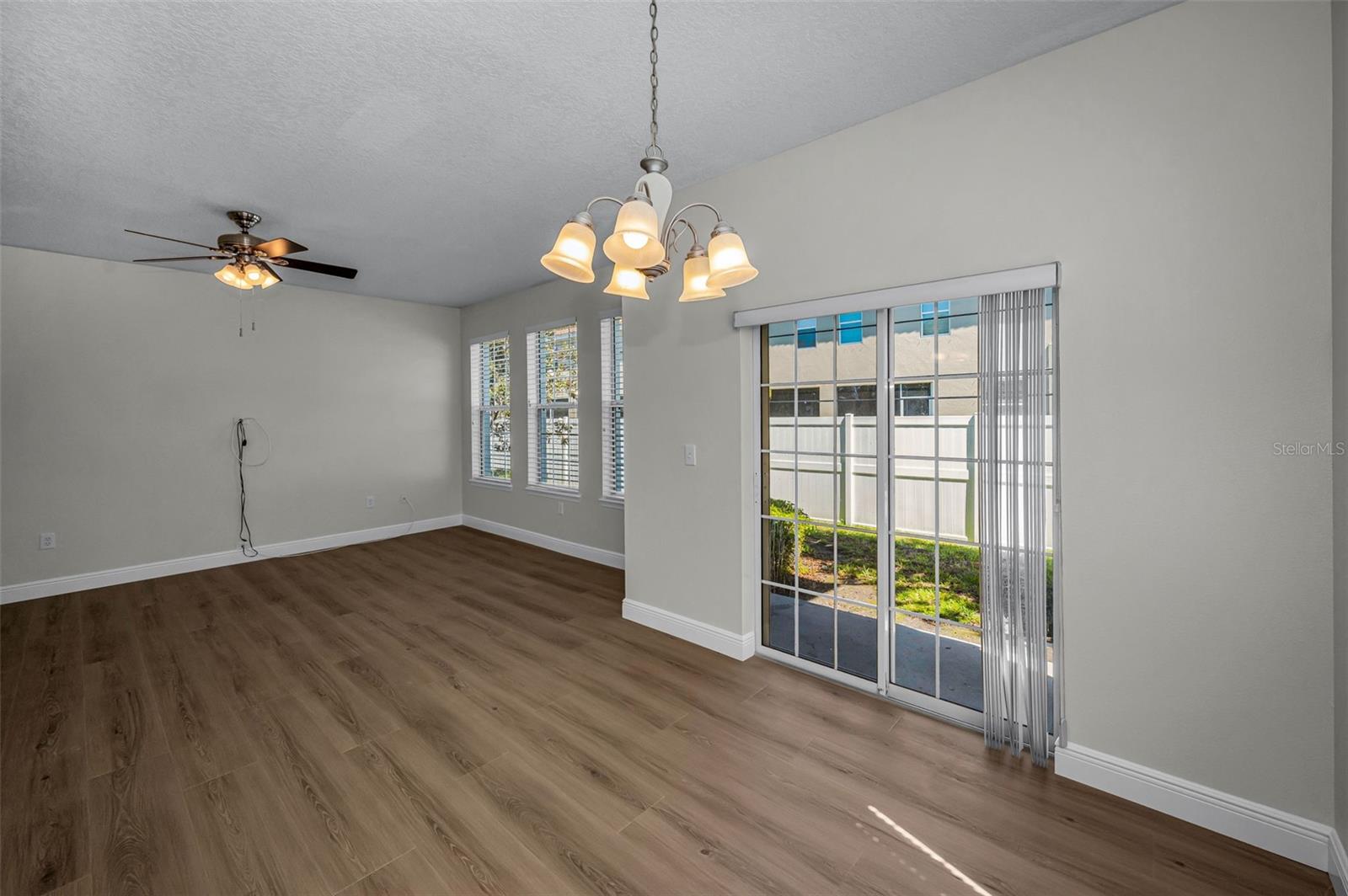 Image 17 of 66 For 617 52nd Avenue N