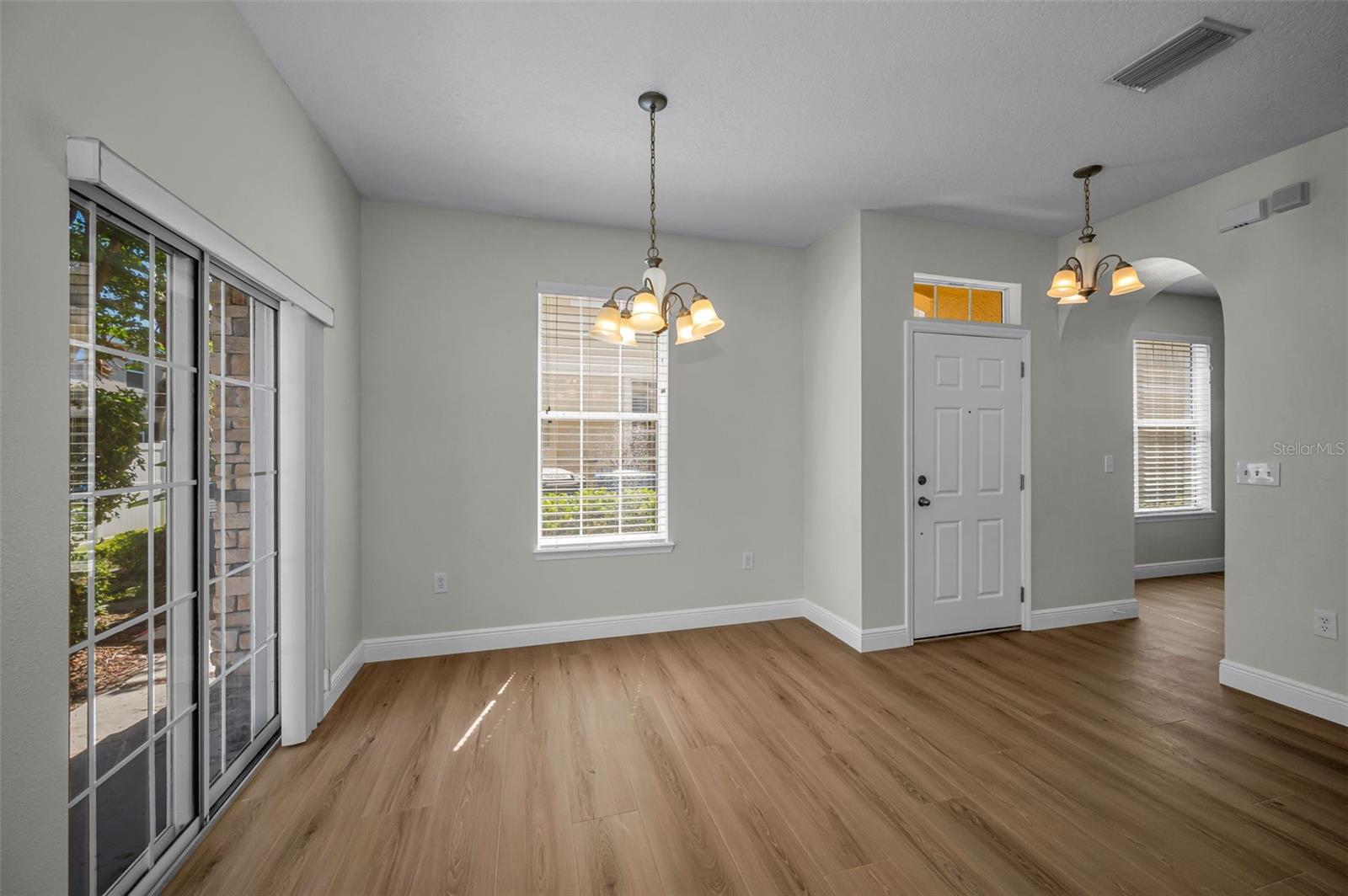 Image 19 of 66 For 617 52nd Avenue N