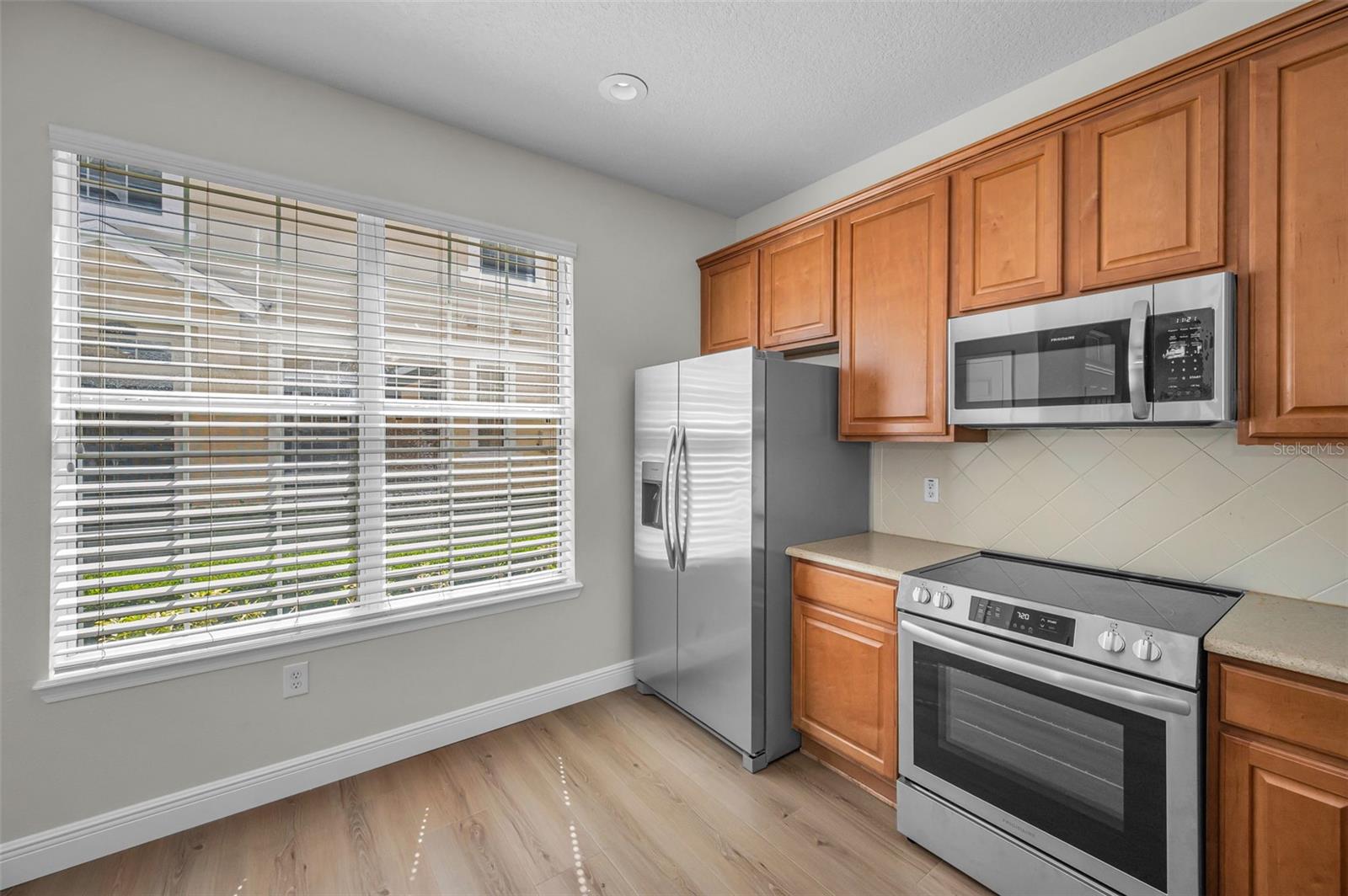 Image 24 of 66 For 617 52nd Avenue N