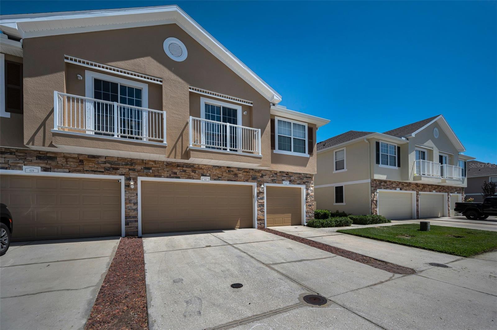 Image 3 of 66 For 617 52nd Avenue N