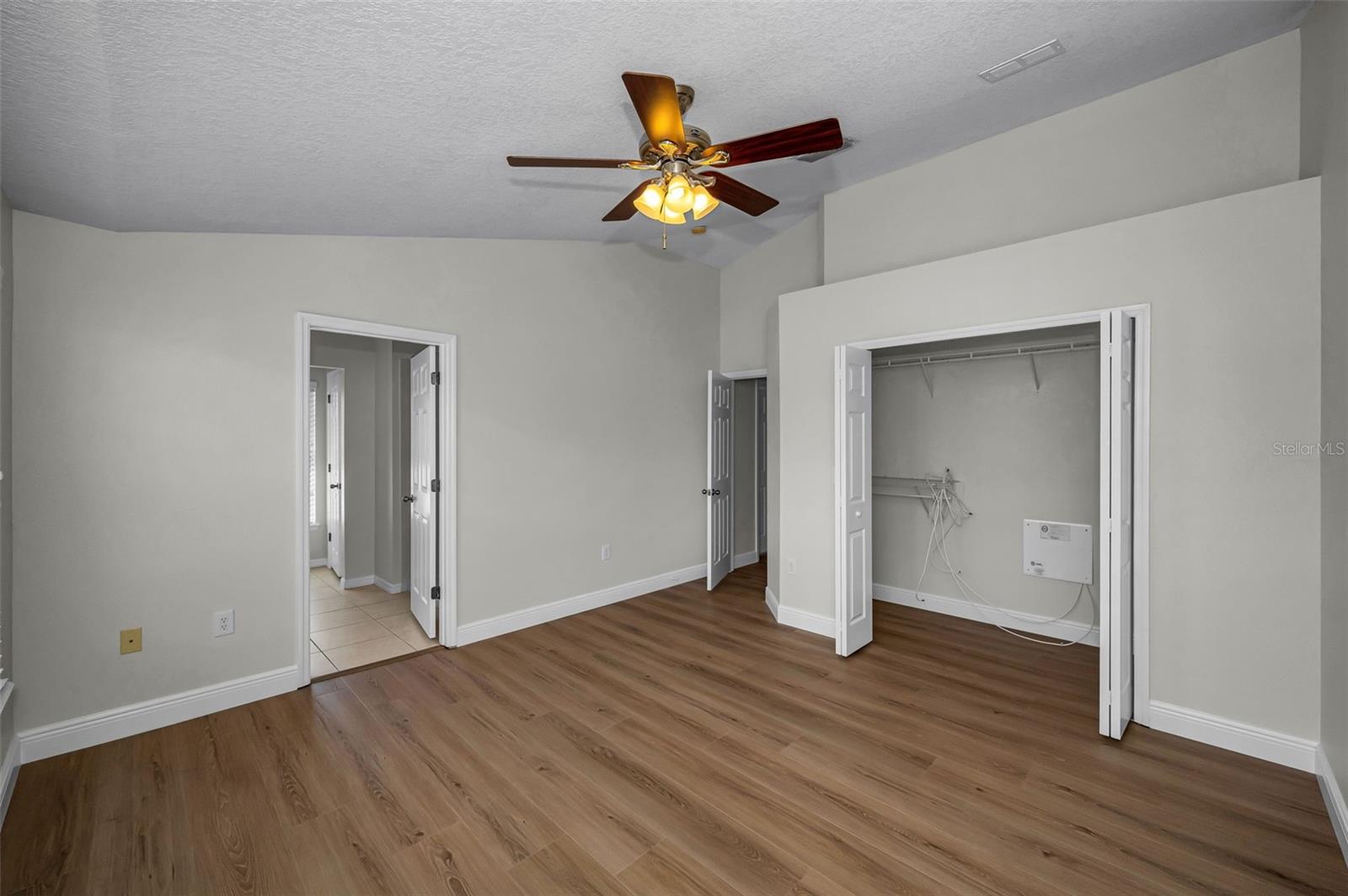 Image 33 of 66 For 617 52nd Avenue N