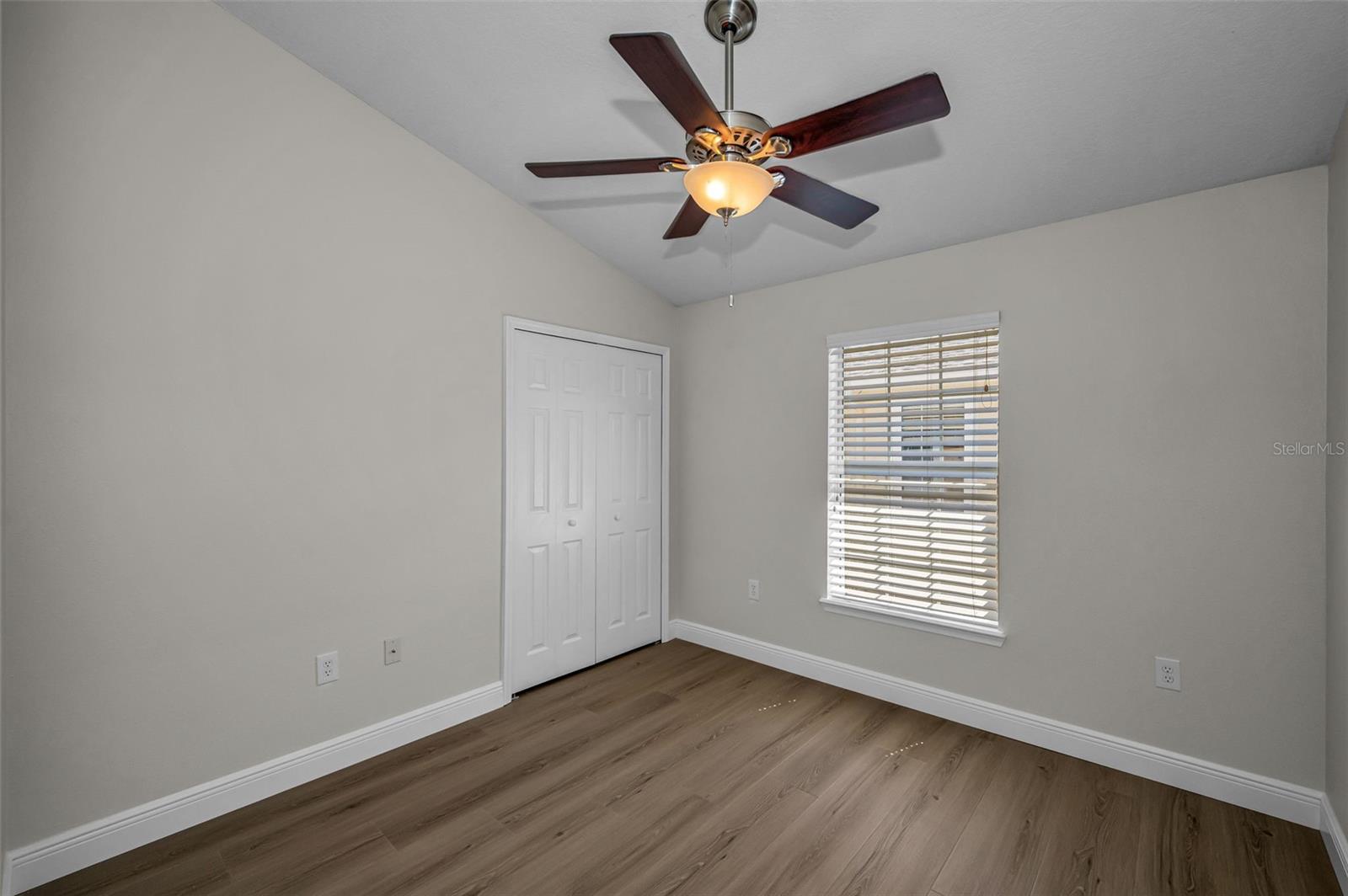 Image 39 of 66 For 617 52nd Avenue N