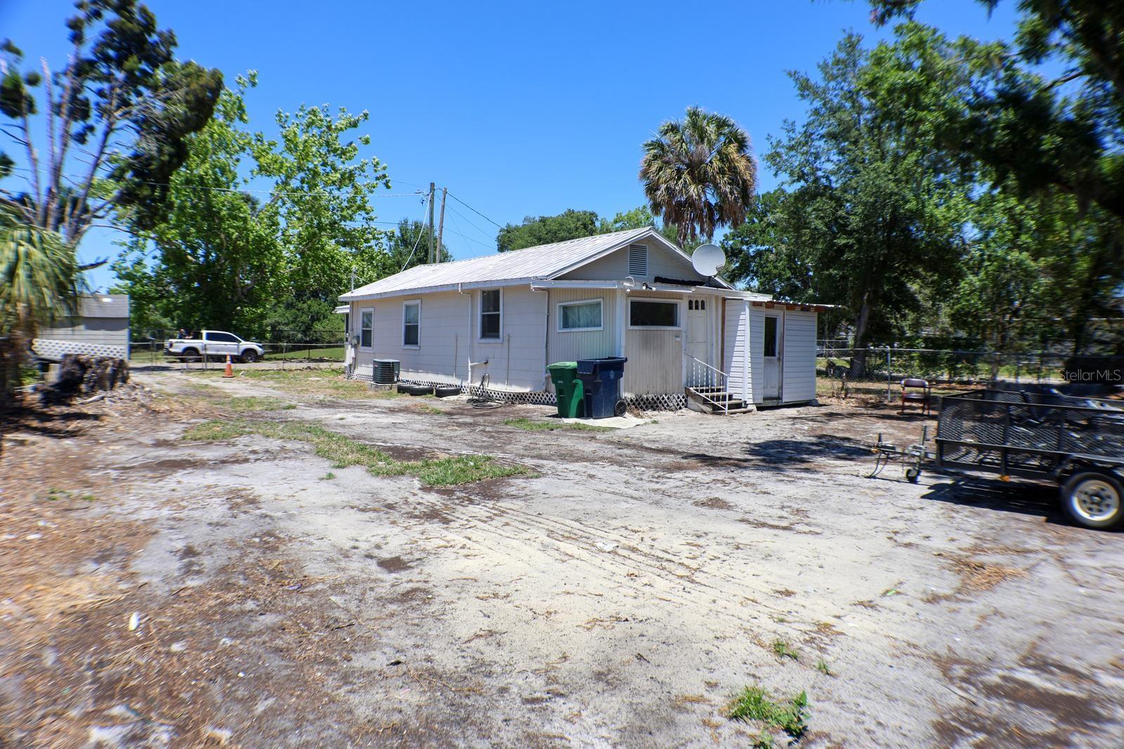 Image 12 of 13 For 3113 North Bay Street