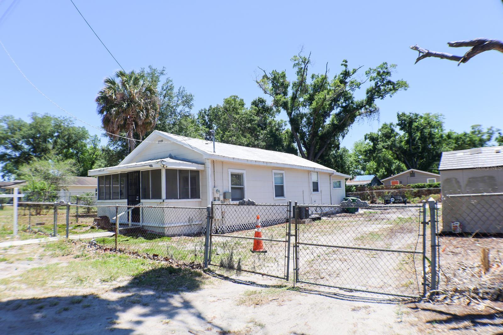 Image 3 of 13 For 3113 North Bay Street