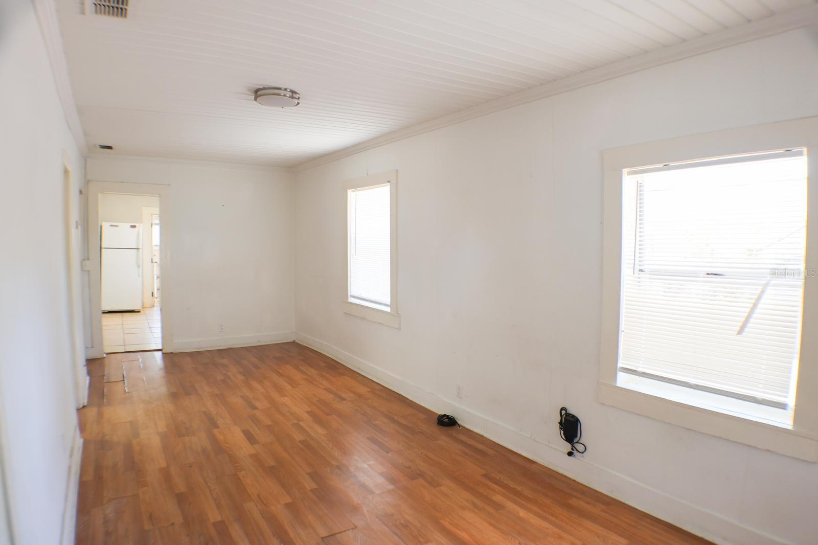 Image 6 of 13 For 3113 North Bay Street