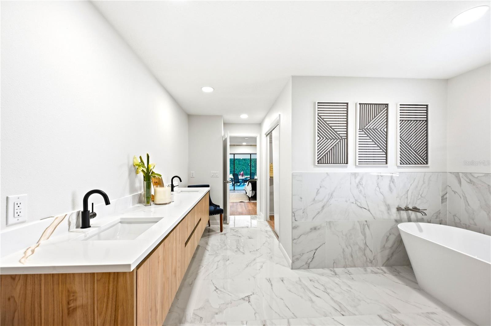 Image 14 of 24 For 14164 Fennsbury Drive