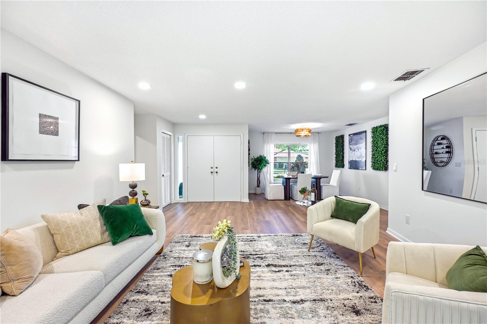 Image 18 of 24 For 14164 Fennsbury Drive