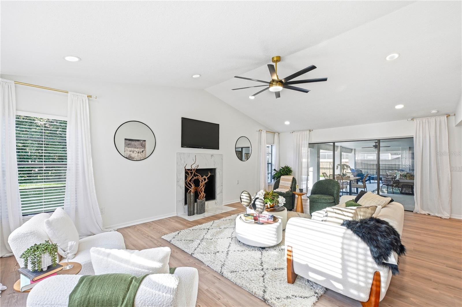 Image 20 of 24 For 14164 Fennsbury Drive