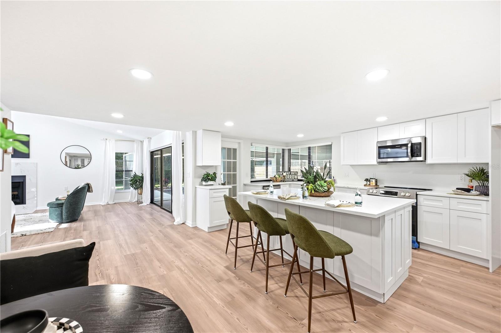 Image 21 of 24 For 14164 Fennsbury Drive