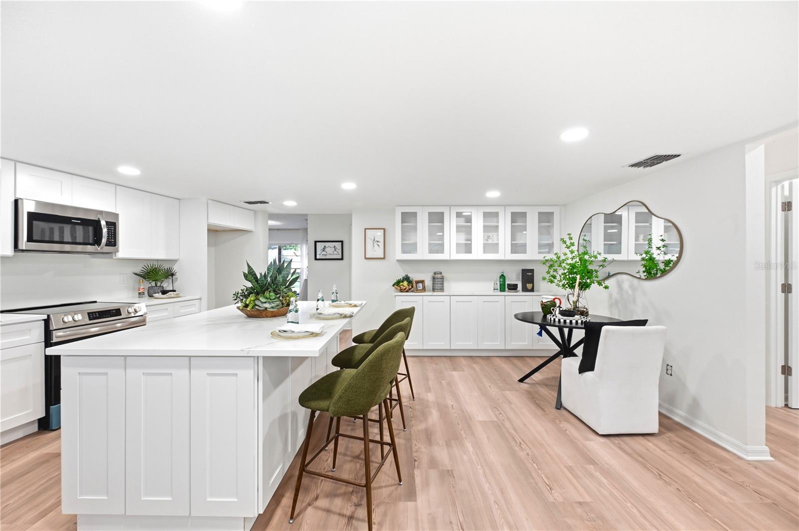 Image 4 of 24 For 14164 Fennsbury Drive