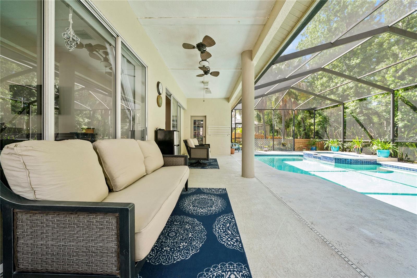 Image 12 of 49 For 29520 Forest Glen Drive