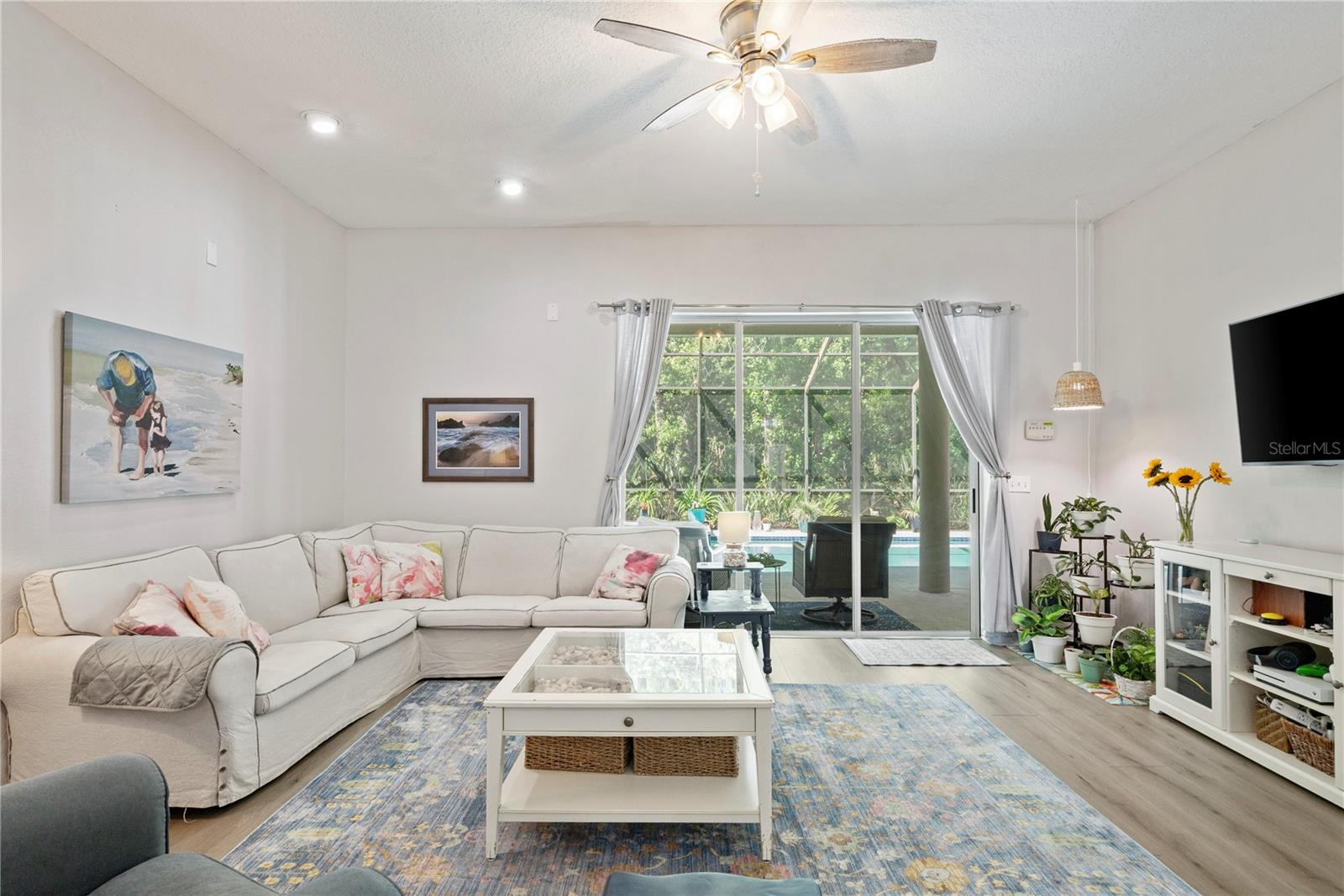 Image 16 of 49 For 29520 Forest Glen Drive