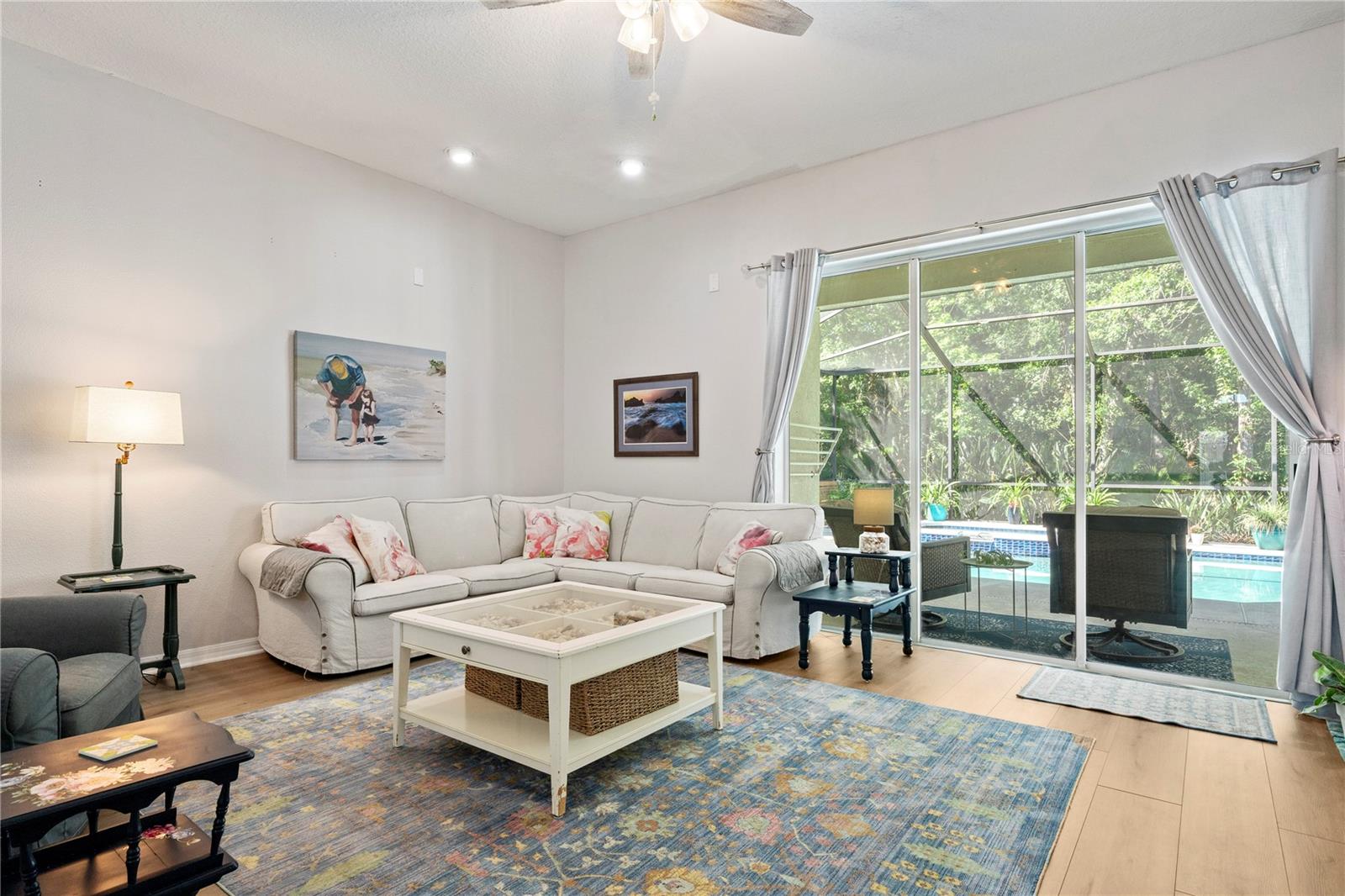 Image 17 of 49 For 29520 Forest Glen Drive