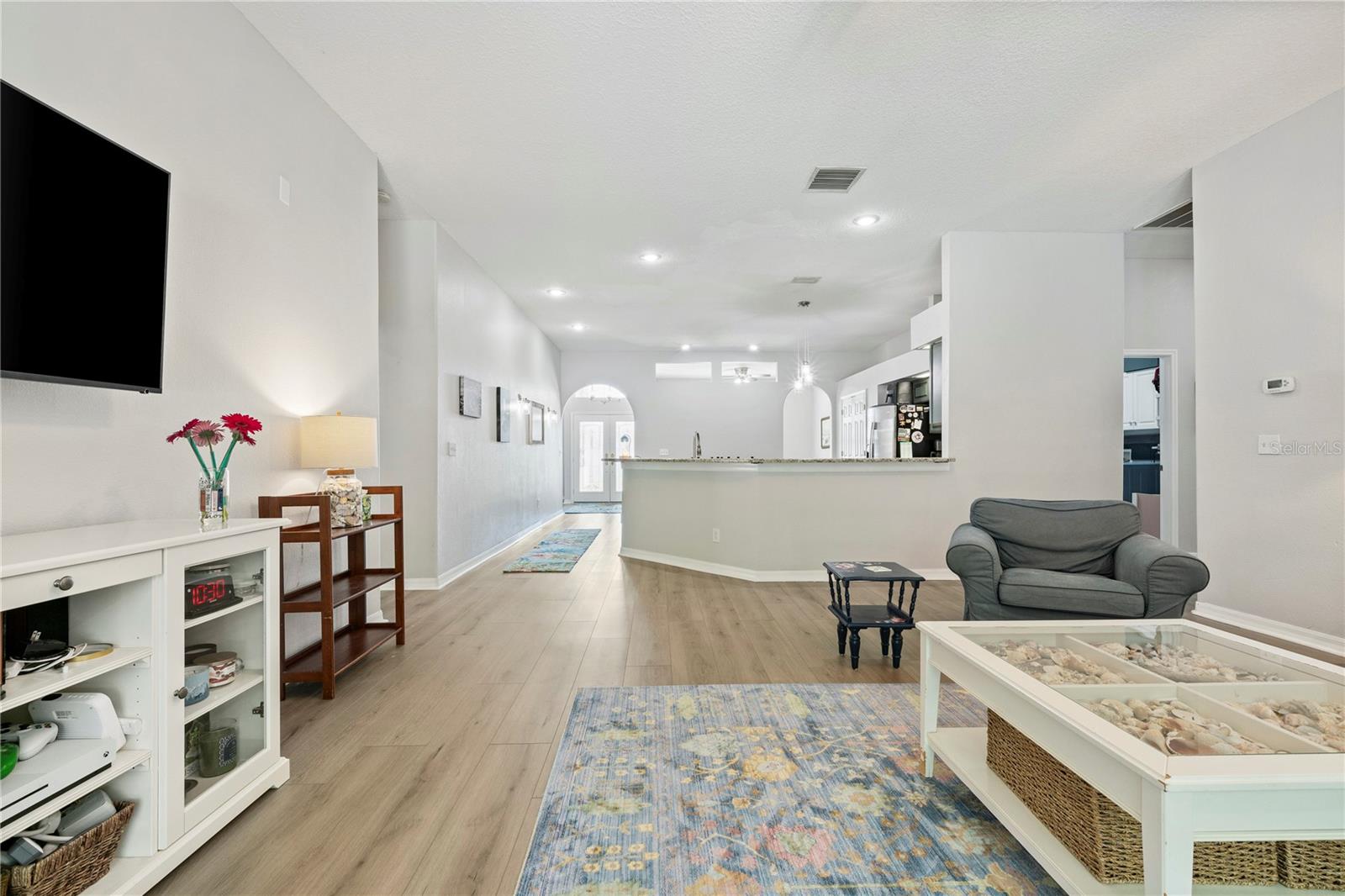 Image 18 of 49 For 29520 Forest Glen Drive