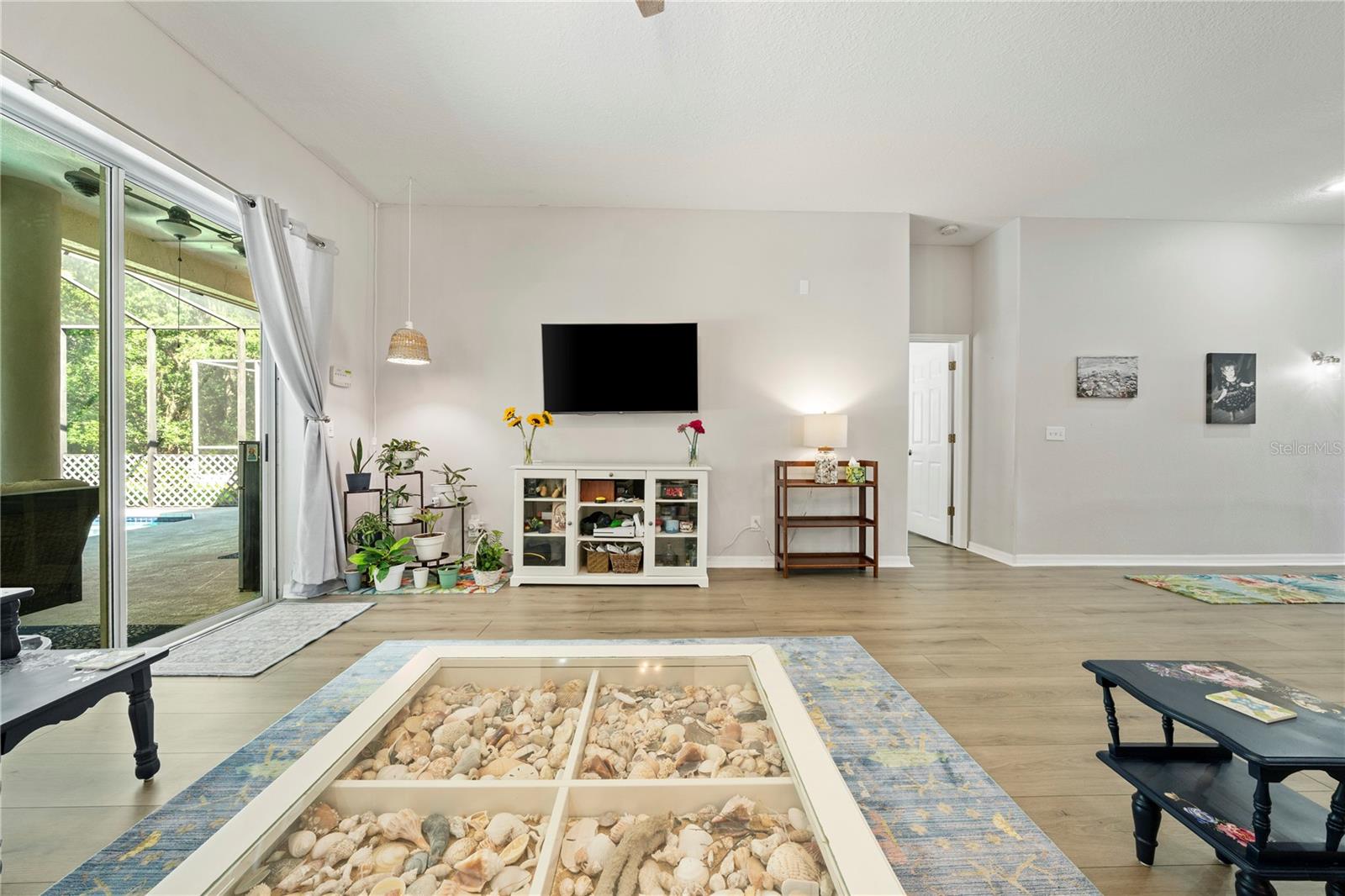 Image 20 of 49 For 29520 Forest Glen Drive