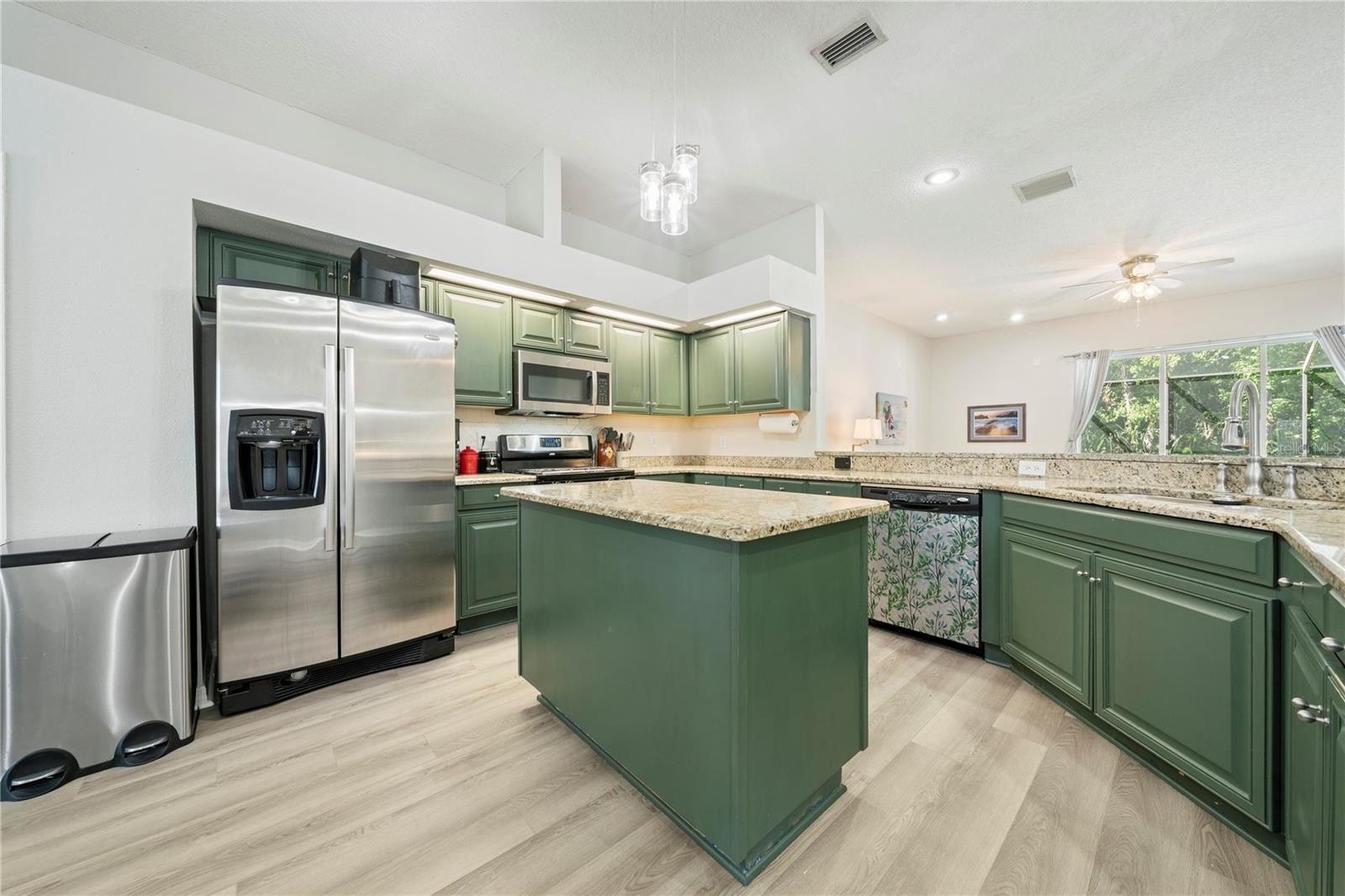 Image 5 of 49 For 29520 Forest Glen Drive