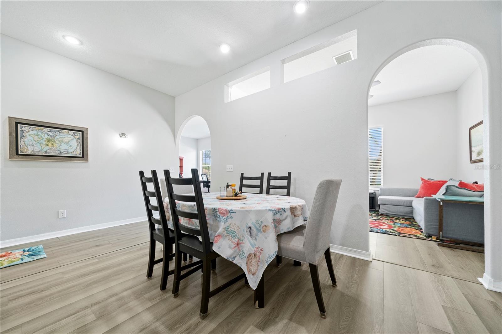 Image 8 of 49 For 29520 Forest Glen Drive