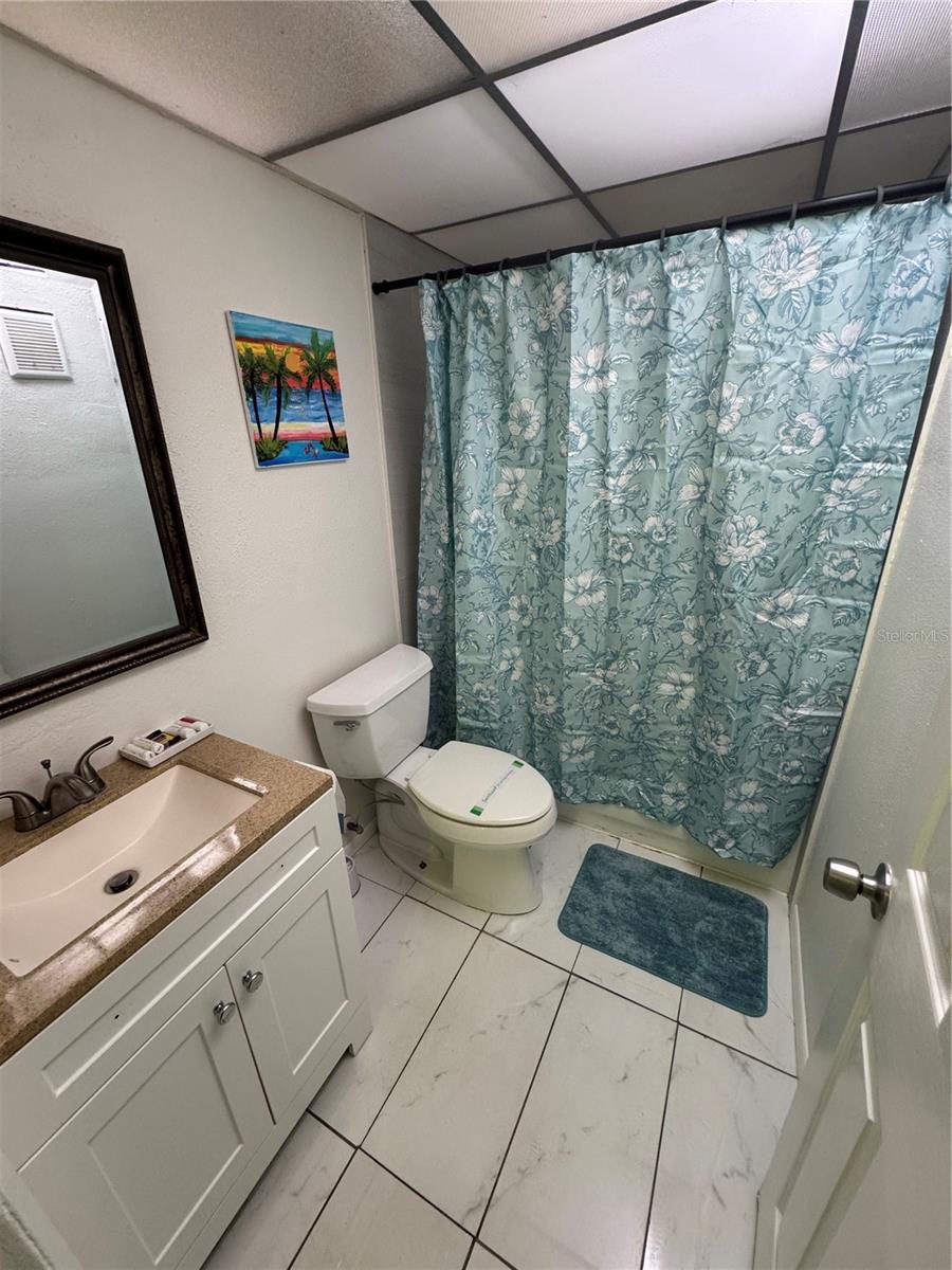 Image 10 of 15 For 3300 Fox Chase Circle N 229