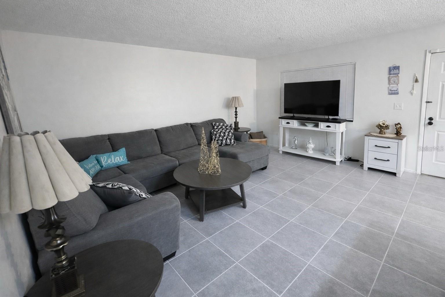 Image 3 of 15 For 3300 Fox Chase Circle N 229