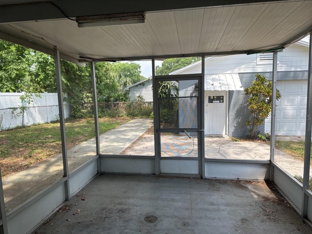 Image 19 of 21 For 815 Plymouth Street