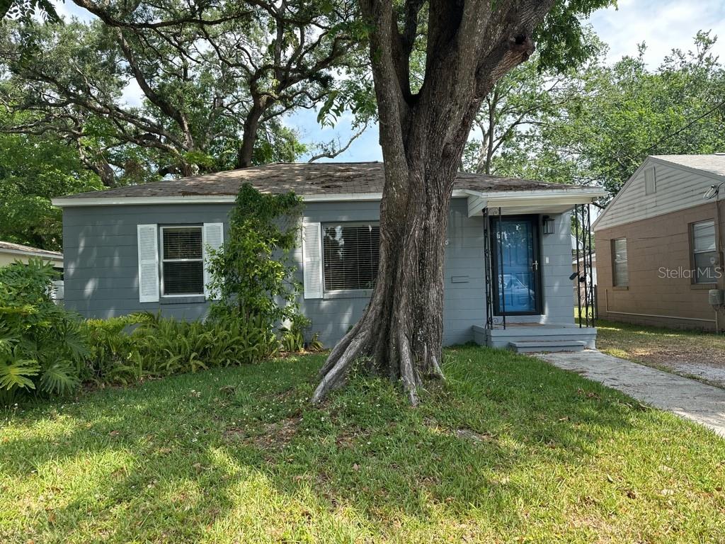 Image 2 of 21 For 815 Plymouth Street