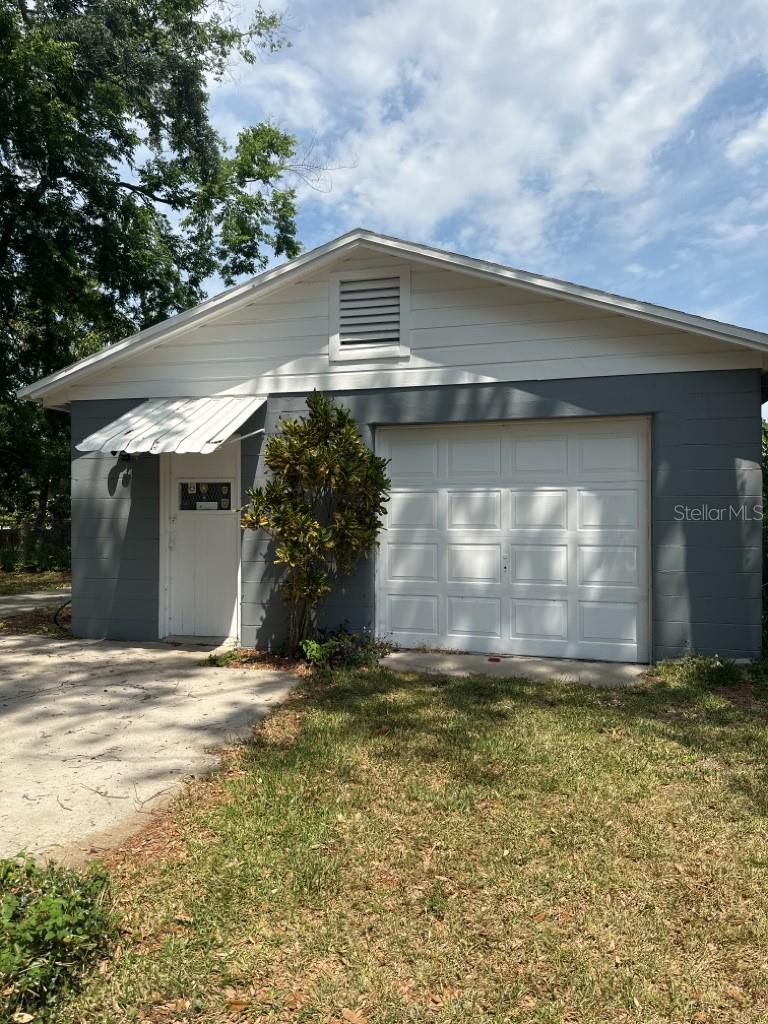 Image 20 of 21 For 815 Plymouth Street