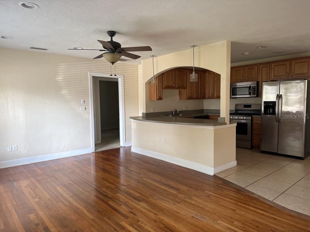 Image 3 of 21 For 815 Plymouth Street