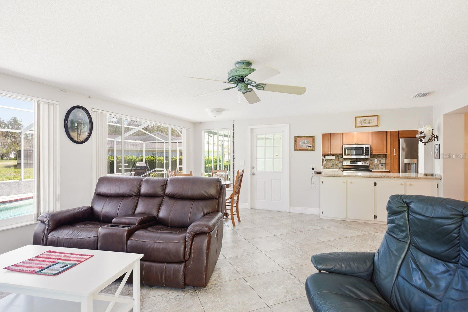 Image 21 of 46 For 12802 Ironwood Circle