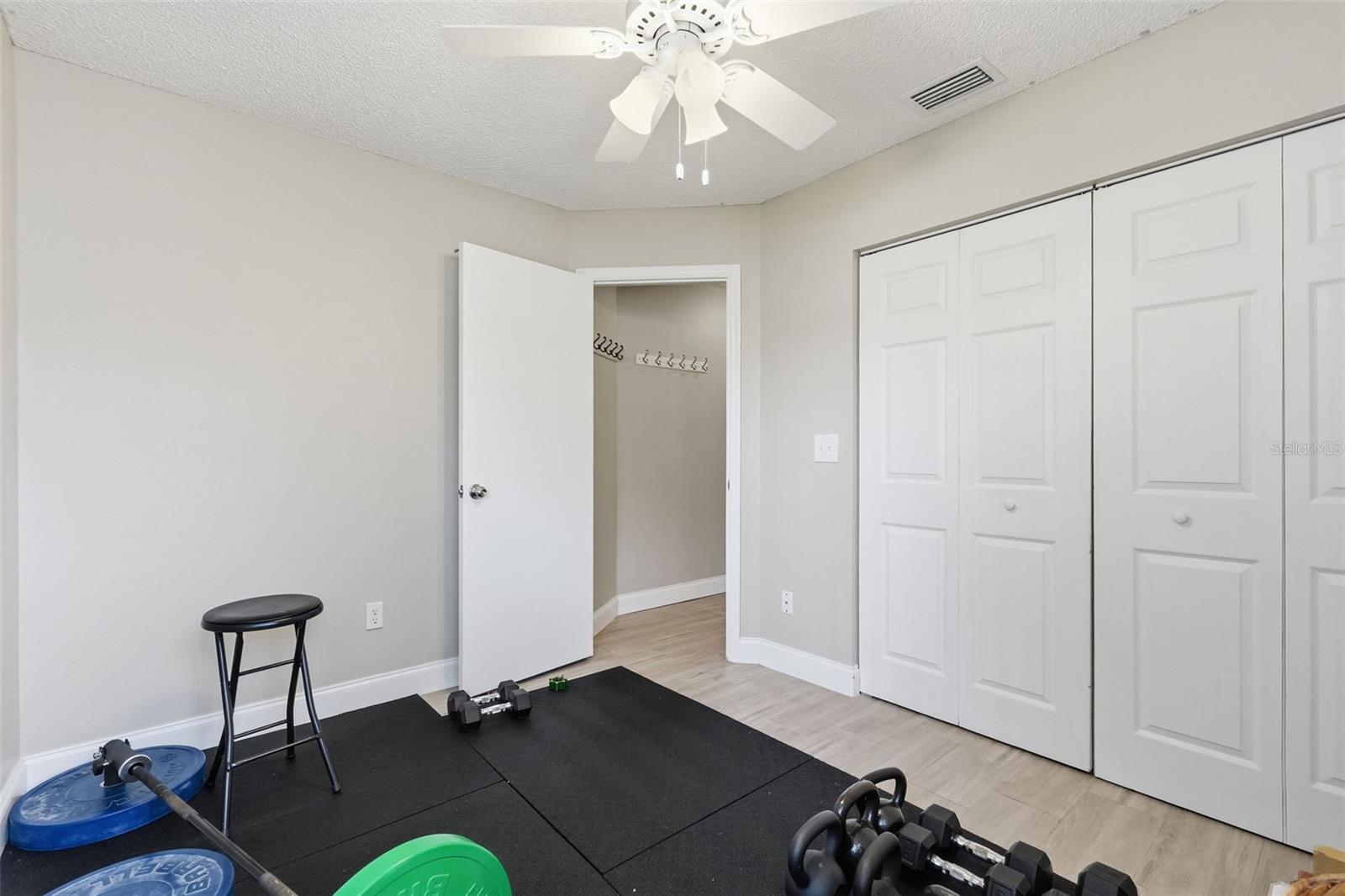 Image 40 of 51 For 351 Ixora Drive 61