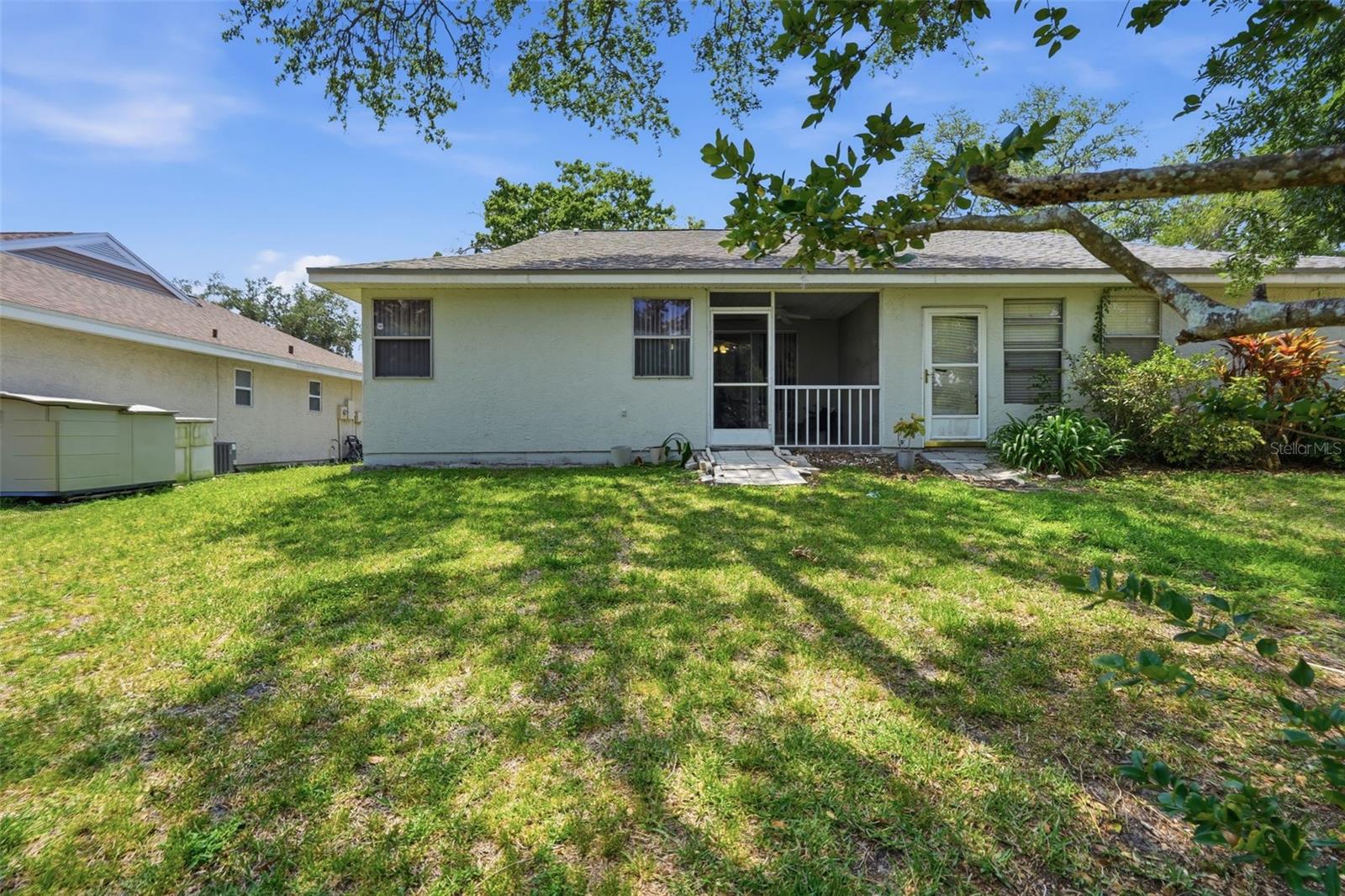 Image 8 of 51 For 351 Ixora Drive 61